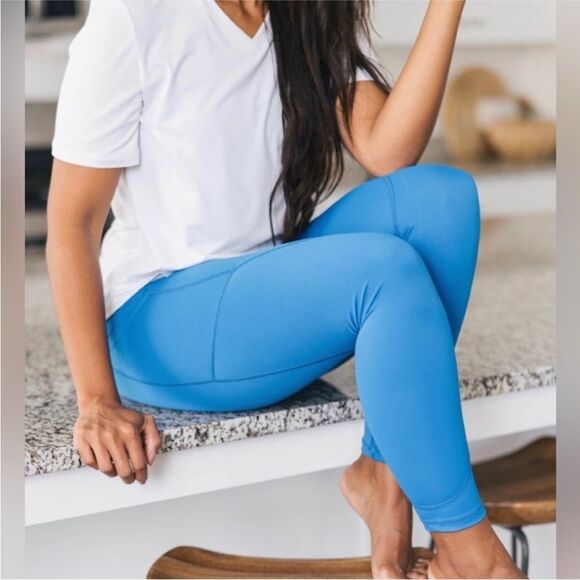 ZYIA Light n Tight Hi-Rise Crop Leggings - Picture 3 of 4